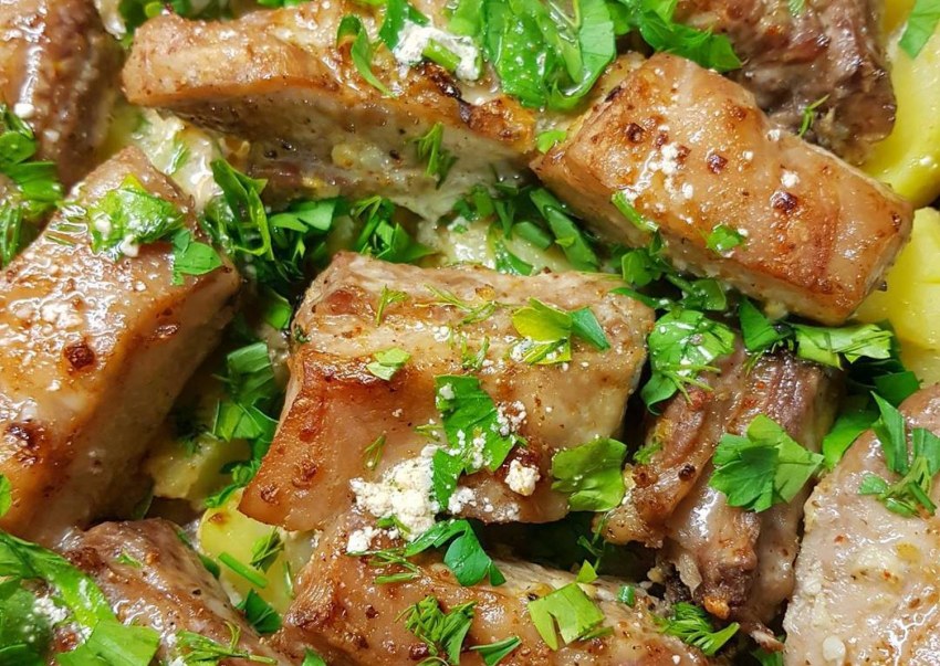 Тушёная картошка с мясом в казане пошаговый
