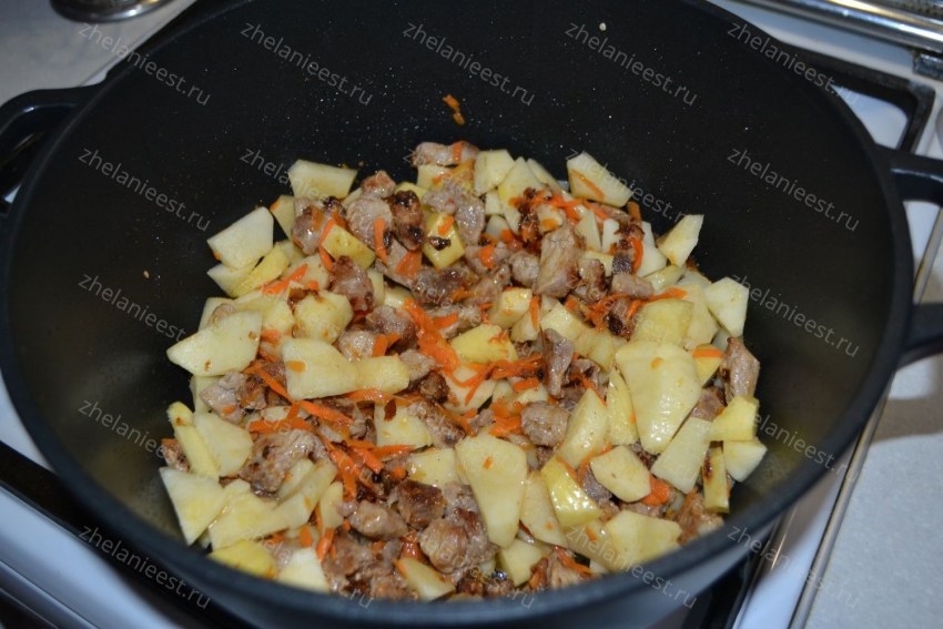 Рёбрышки с картошкой в казане