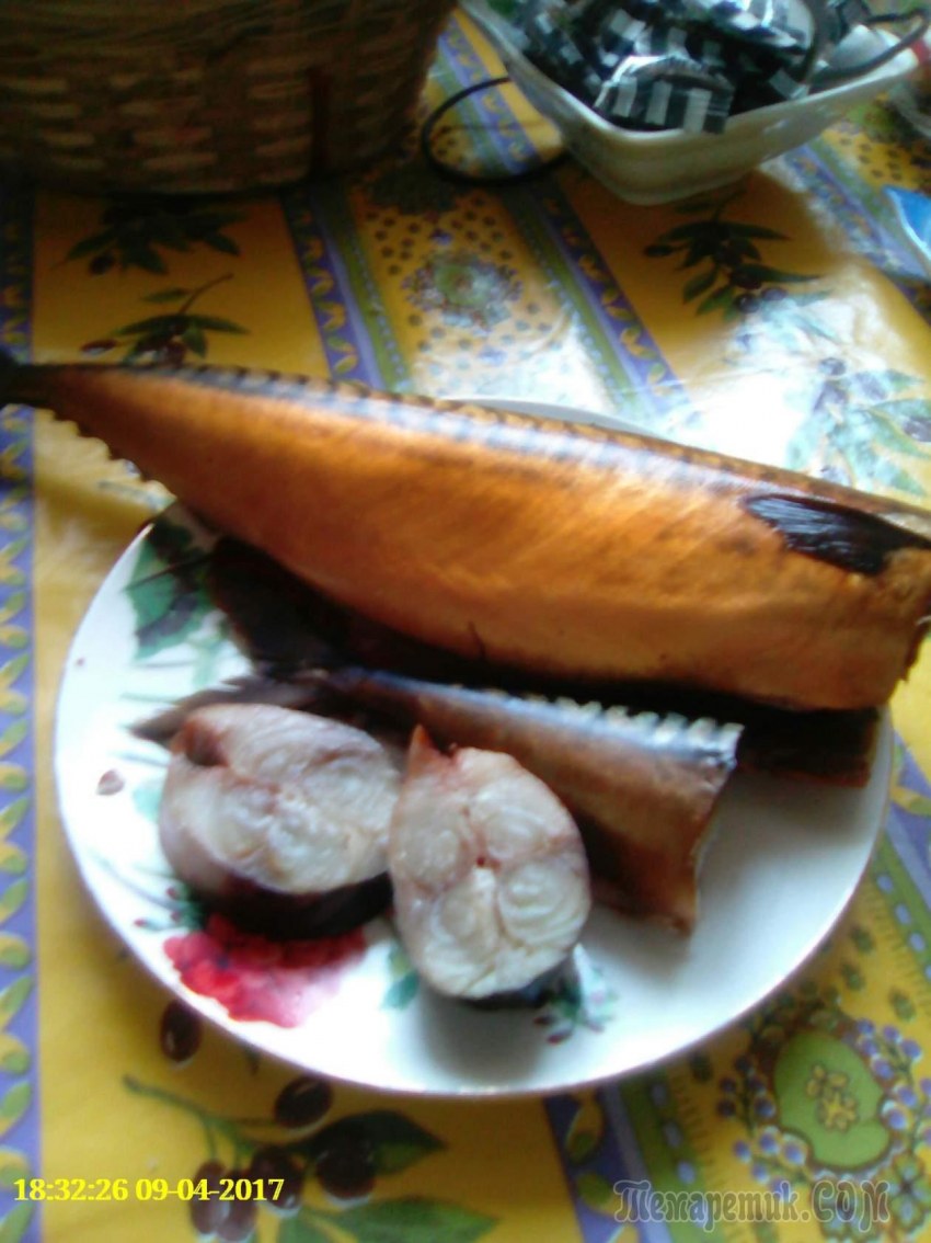 Скумбрия в луковой шелухе