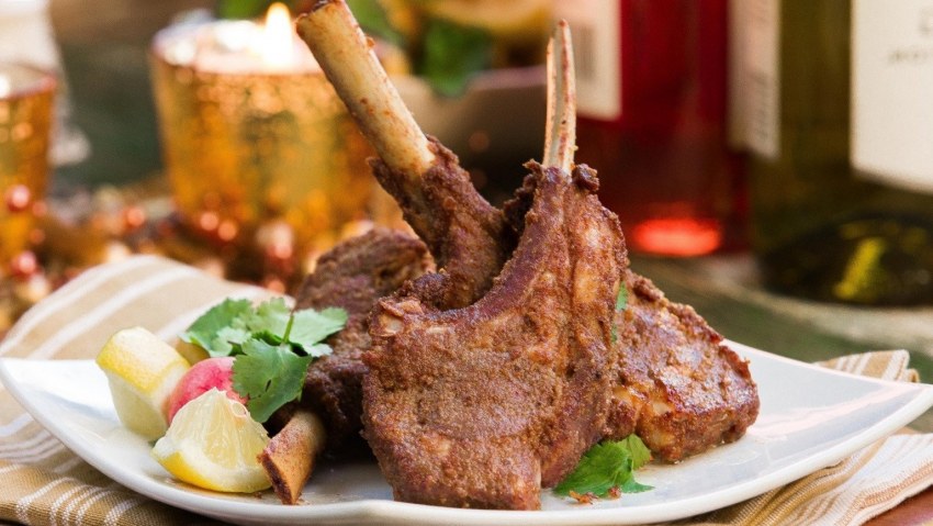 Мясное блюдо на косточке