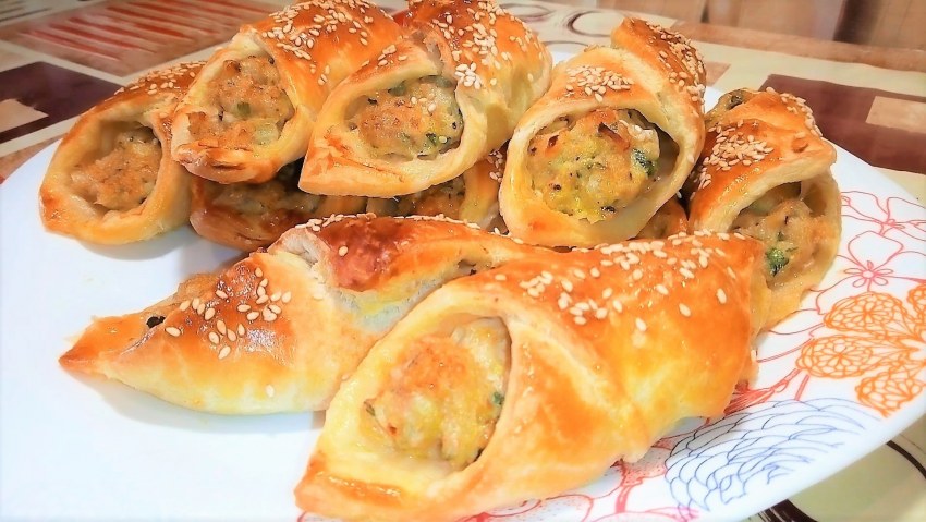 Слоеная выпечка с начинкой