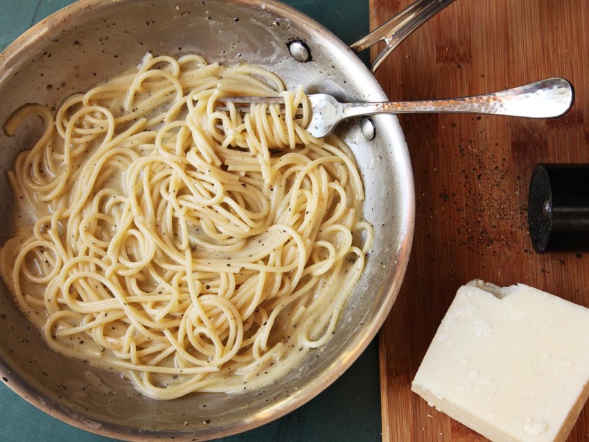 Римская паста Тонарелли Cacio e Pepe