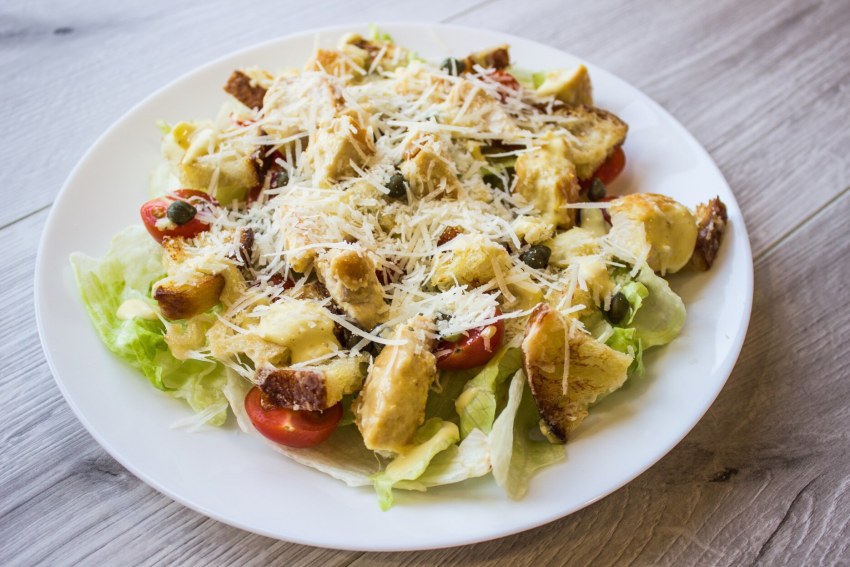Салат из рваной курицей
