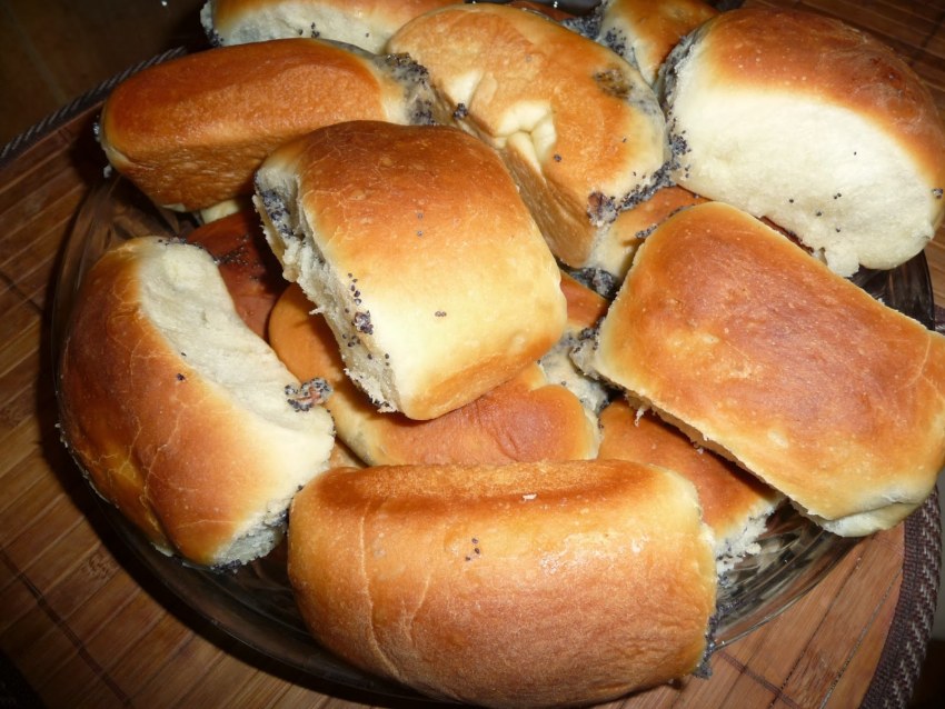 Маковый пирог с ягодами