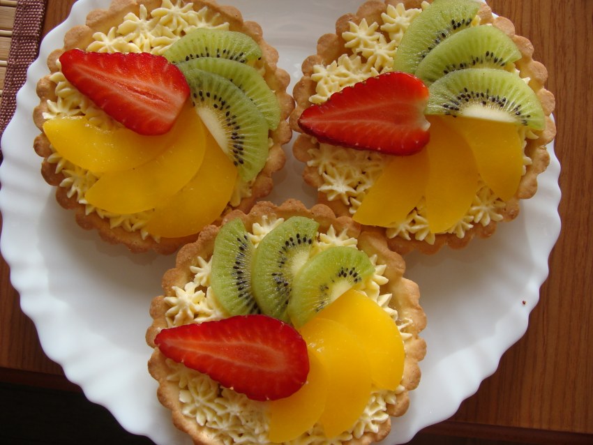 Песочная корзинка с фруктами