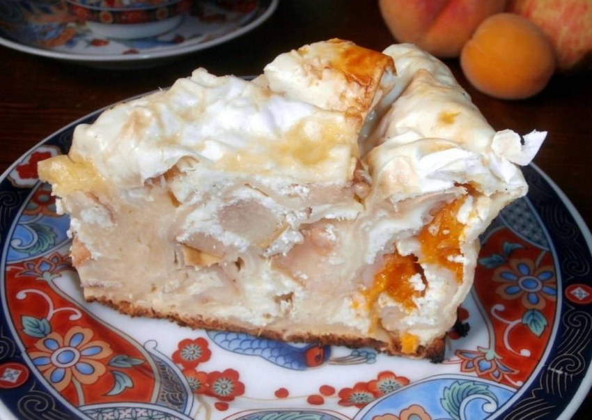 Слойка с творогом и вишней