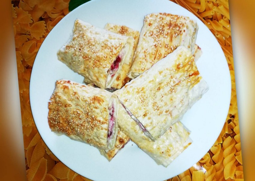Выпечка из лаваша с творогом