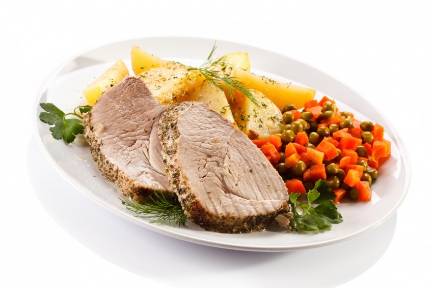 Мясо отварное с гарниром
