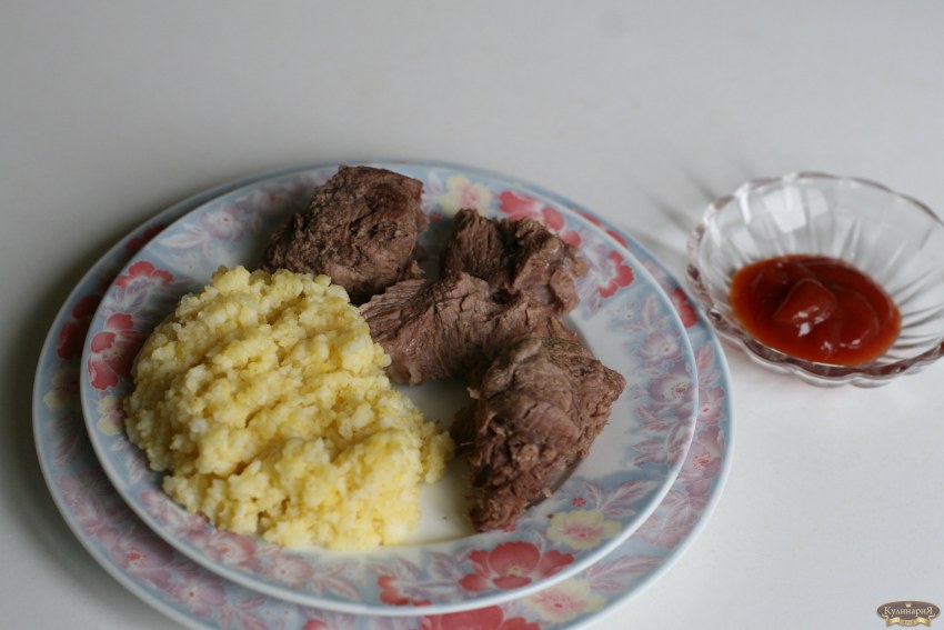 Мясо отварное с гарниром