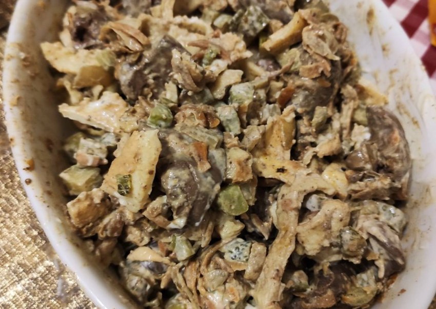 Теплый салат с куриной печенью