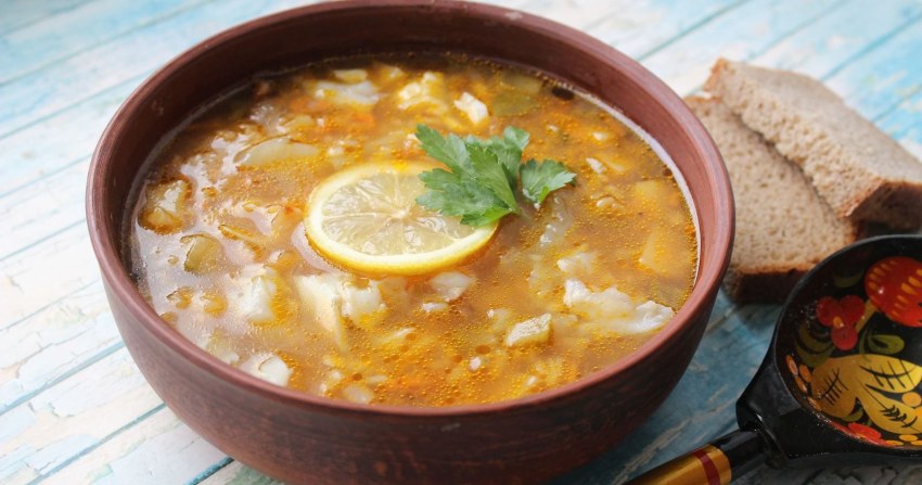 Рассольник с рисом и солеными огурцами