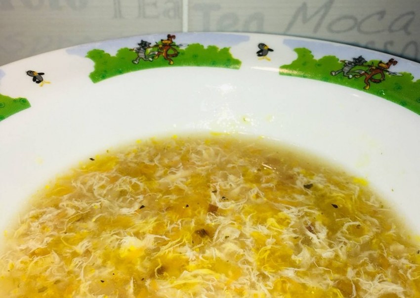 Куриный суп с яйцом