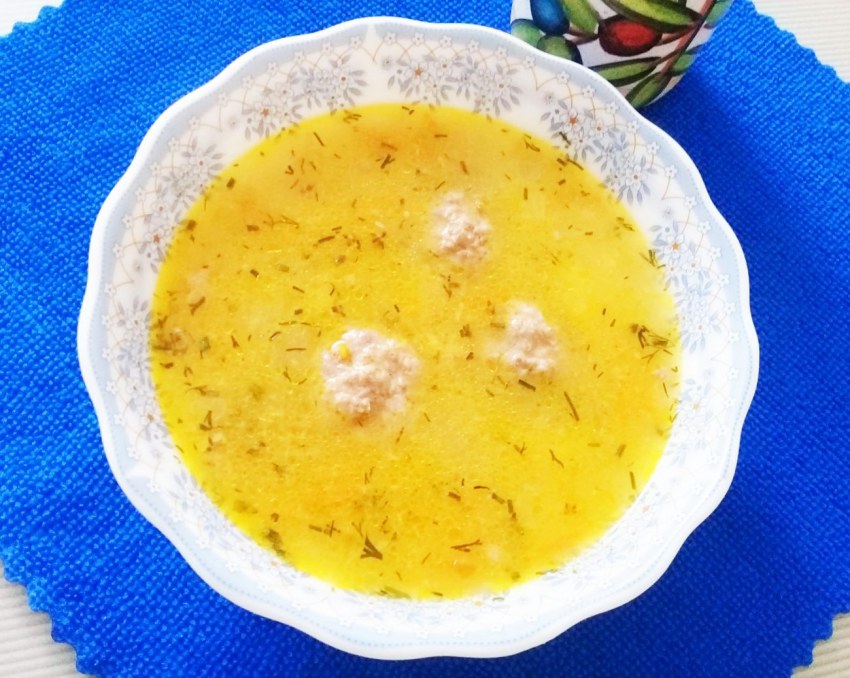 Суп с зеленым луком и яйцом