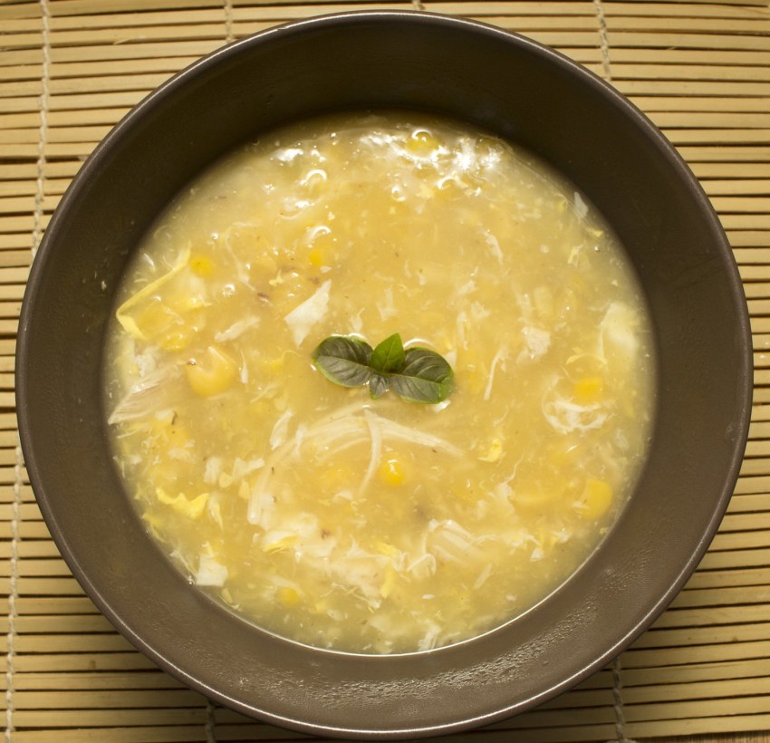 Куриный суп с яйцом