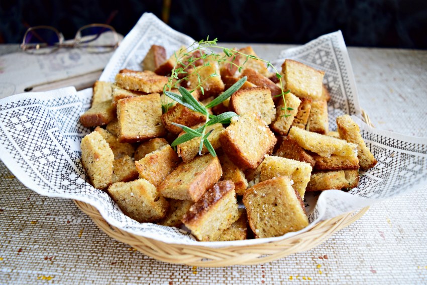 Гренки чесночные для Цезаря