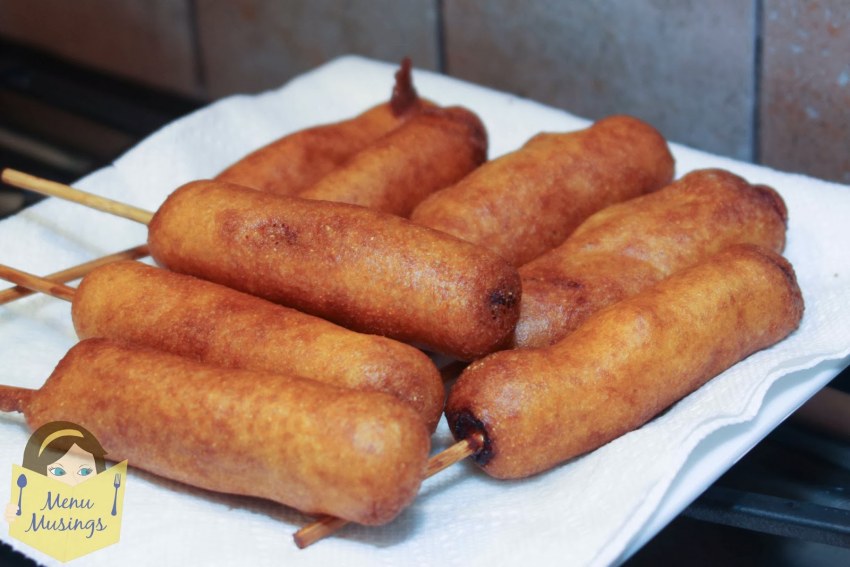 Корн дог сосиска на шпажке