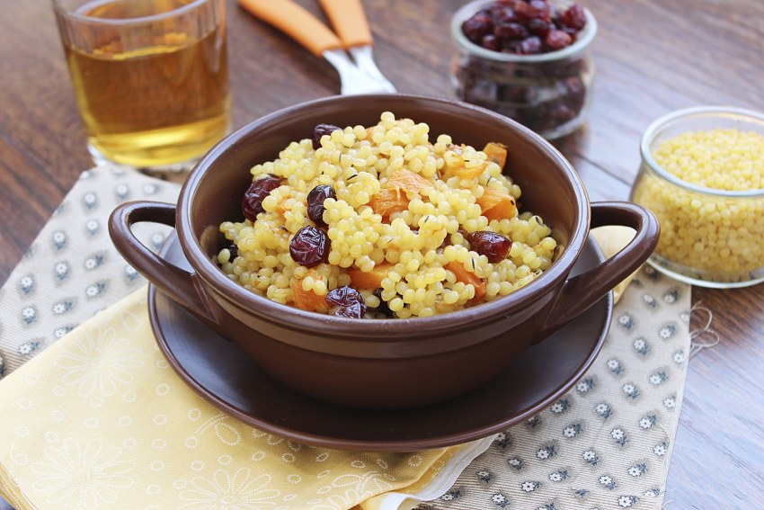 Кускус с тыквой и изюмом