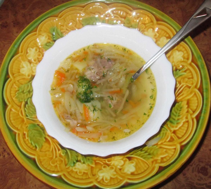 Щи с тушенкой