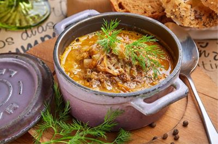 Суп щи из свежей капусты с курицей