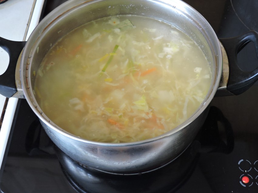 Солянка мясная классическая с огурцами