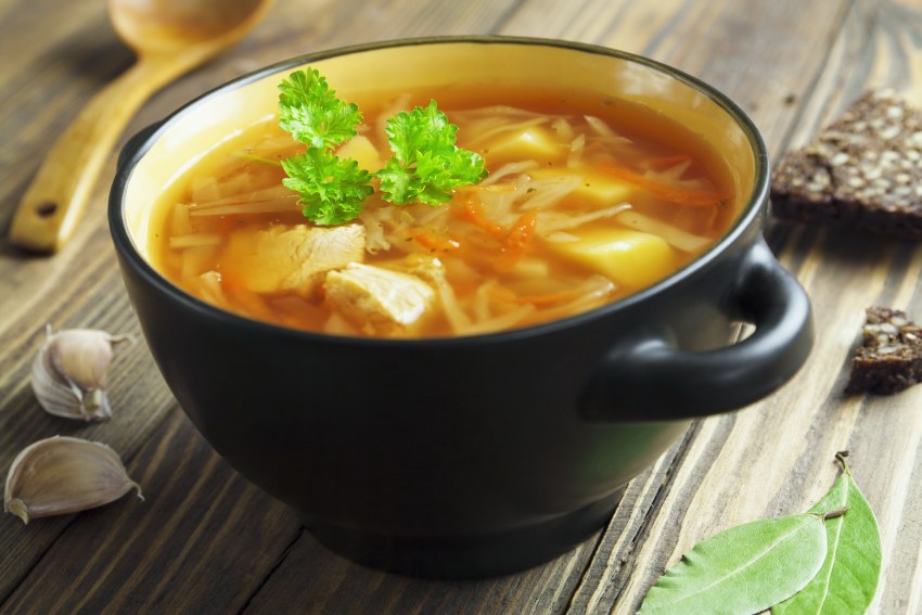 Суп с тушенкой и картошкой