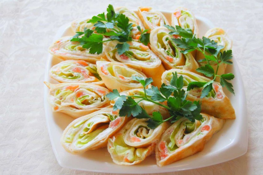 Рулет из кальмара
