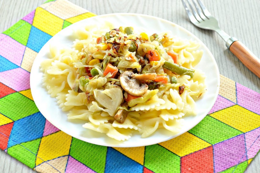 Овощное рагу с цукини и баклажанами