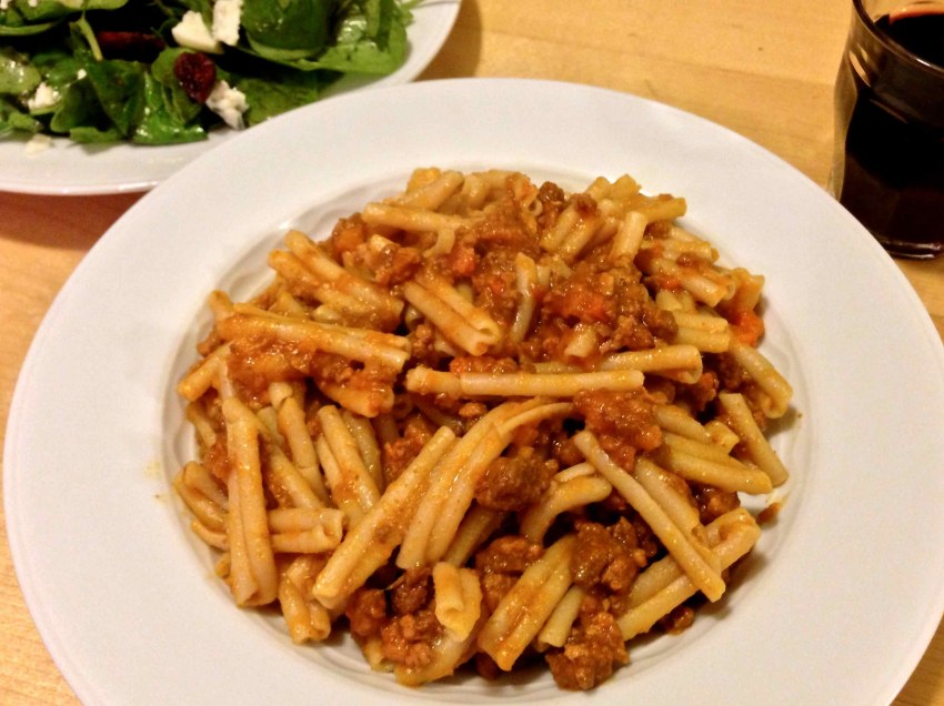 Макароны по-флотски с тушенкой