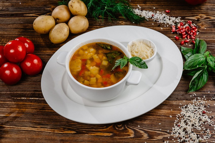 Уха по царски на курином бульоне