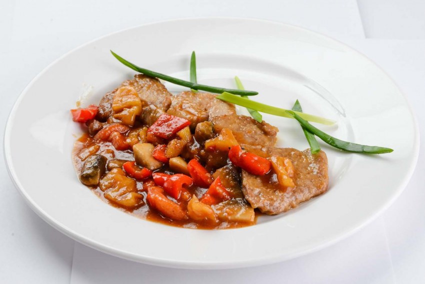 Свинина с овощами