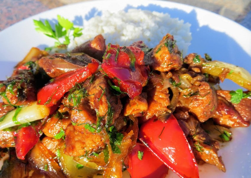Мясо по-тайски с овощами