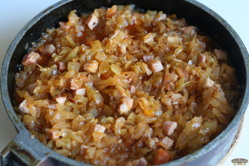 Солянка по деревенски с сосиской