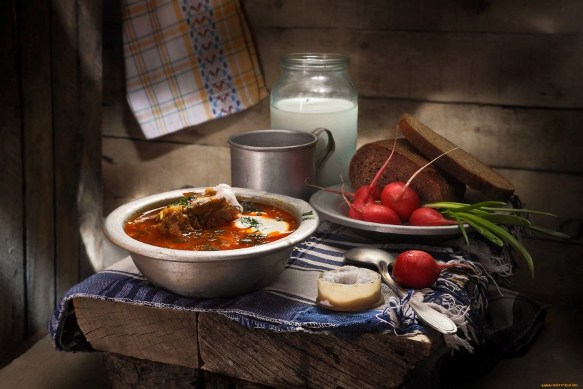 Натюрморт с борщом