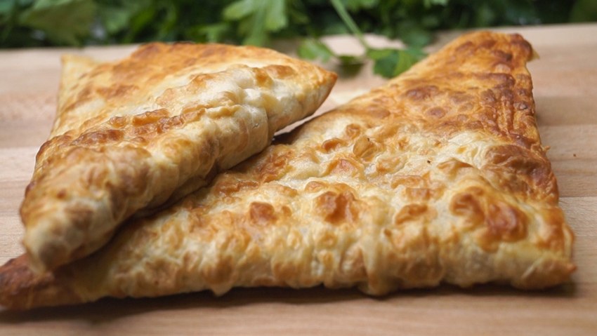 Чебуреки полукруглые из лаваша в духовке