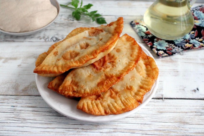 Рулет из лаваша на сковороде