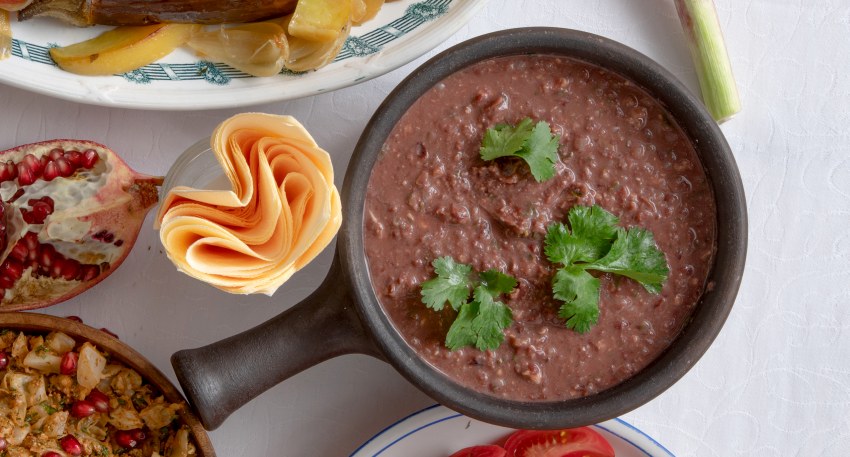 Суп из красной фасоли Грузинская кухня лобио
