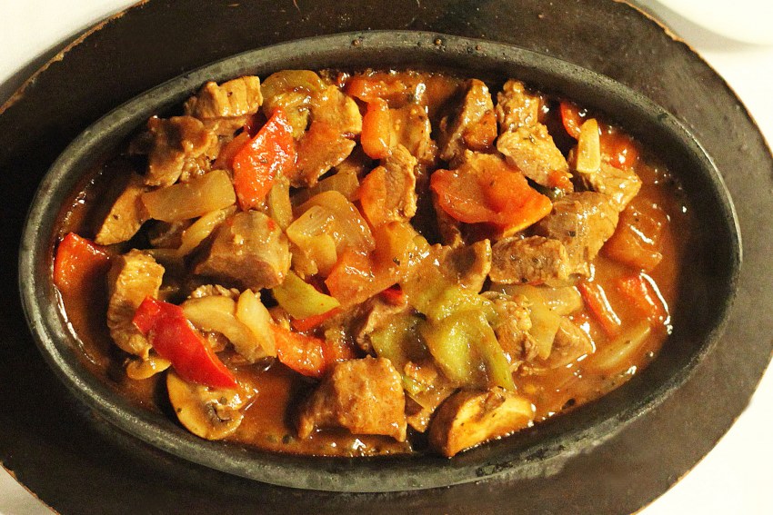 Гювеч из курицы с овощами в духовке