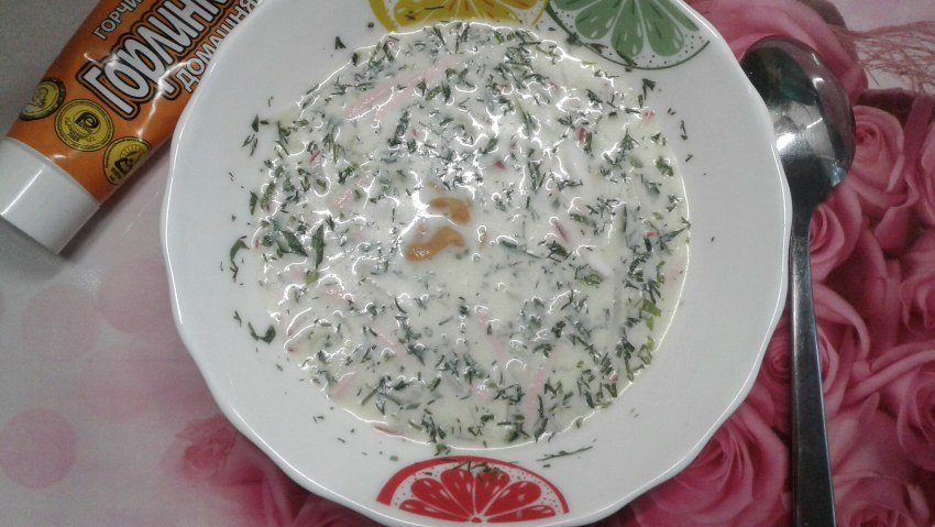Окрошка на кефире с минералкой