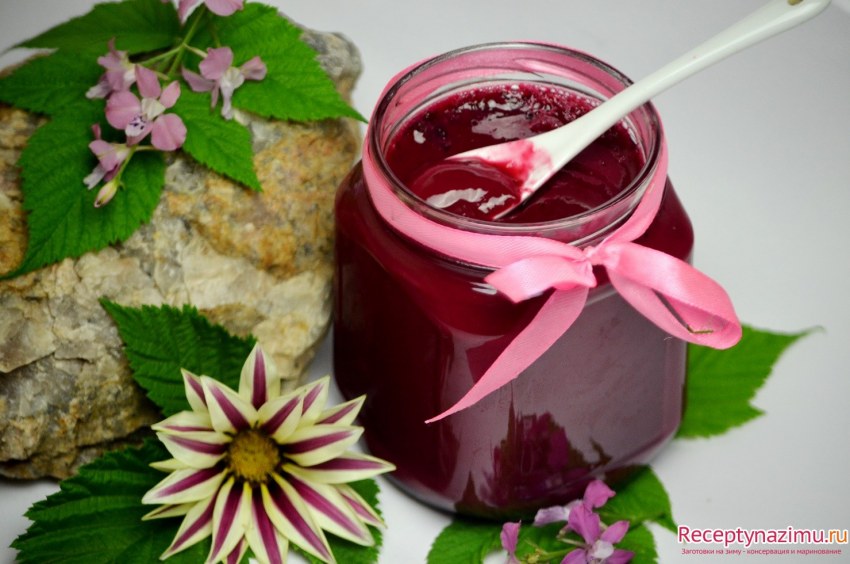 Джем из красной смородины наклейка