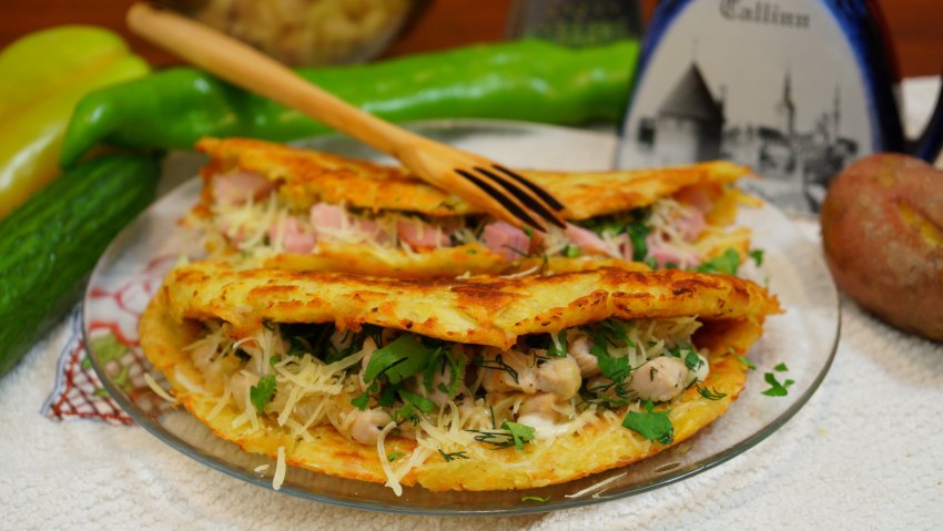Картофельный драник с начинкой