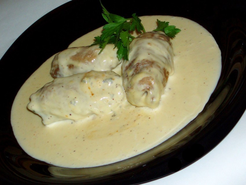 Рулетики из мяса с гарниром