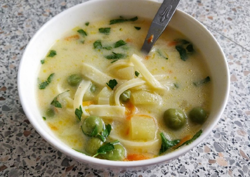 Грибной суп с плавленным сыром и курицей