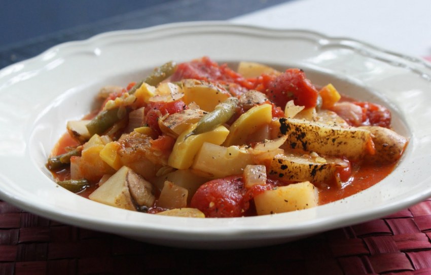 Овощное рагу с кабачками
