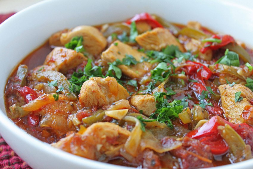 Овощное рагу с курицей