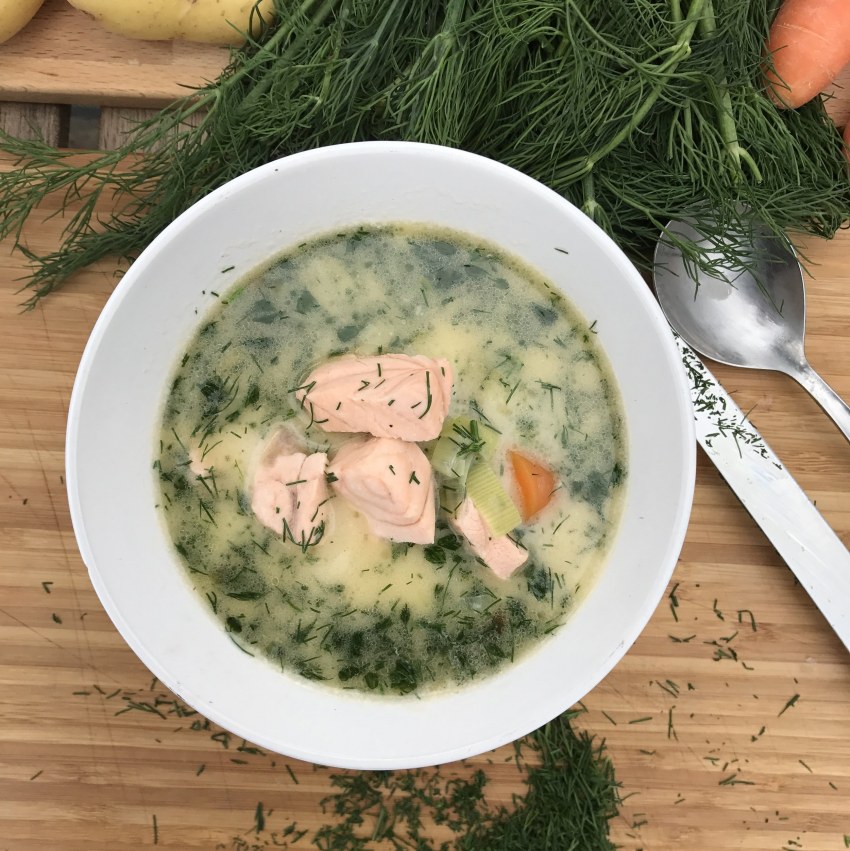 Сливочный суп с красной рыбой кукурузой
