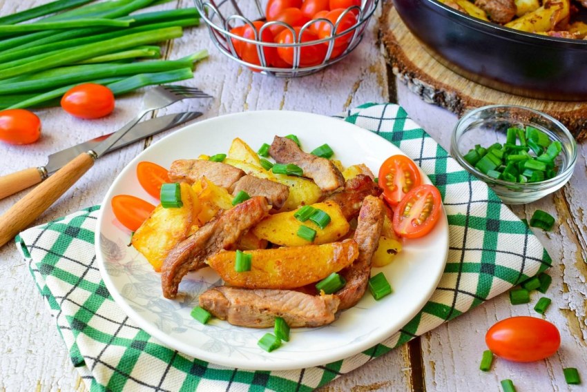 Куриные крылышки с гарниром