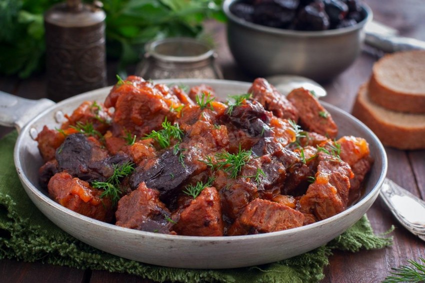 Тушеное мясо