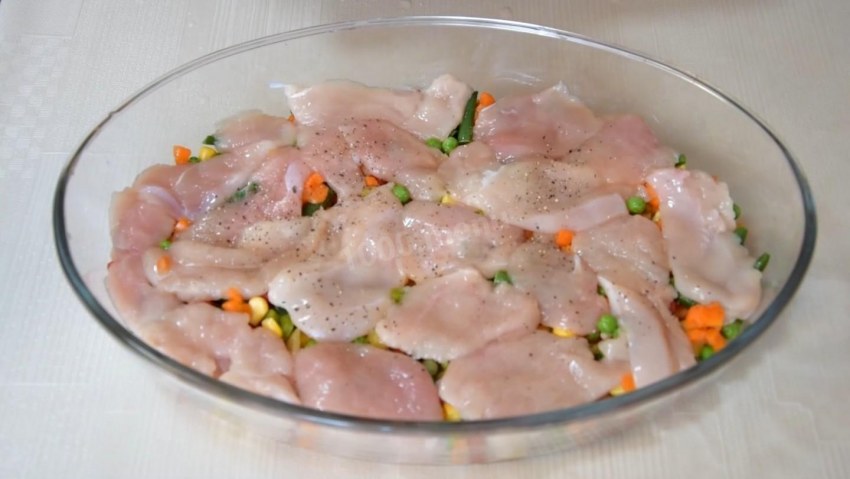 Мексиканская смесь с сосисками