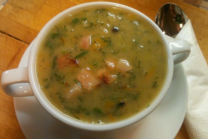 Гороховый с копчеными ребрышками