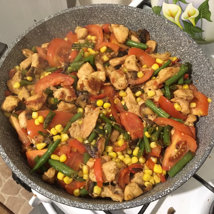 Рис с мексиканскими овощами
